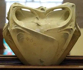 Guimard flower vase (1900) (Musée D'Orsay)