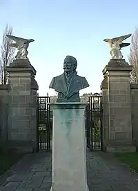 Bust of Jesse Boot at the entrance to the boating lake park