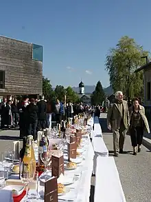 The longest cheese-table in the world (in the Guinness book of the records about 500&nbsp;m) was covered on May 31, 2008, as celebration for the 10th anniversary of the KäseStrasse Bregenzerwald in Andelsbuch for about 2000 guests.