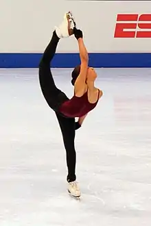 A one-handed Biellmann(Mao Asada, 2006)