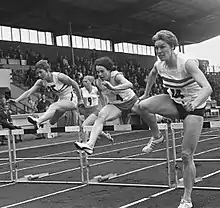 Mary Rand, Lia Hinten and Pat Pryce during an 80 m hurdles run on 6 September 1964