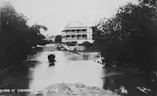 Floodwaters around Regatta Hotel in 1908