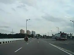 Left-hand traffic on Johor–Singapore Causeway in Malaysia–Singapore border