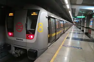 Train of the Yellow Line at Patel Chowk metro station.