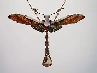 Insects – Libelle ('Dragonfly'), pendant made of gold, opal, enamel, rubies and diamonds by Philippe Wolfers (1902)