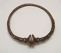 Bronze 4th-century&nbsp;BC buffer-type Celtic torc from France