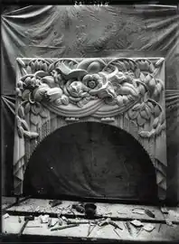 Stylized flowers (especially spiral flowers and converging fascicles) - Architectural element for the Parfumerie d'Orasy, by Georges Béal (1922)